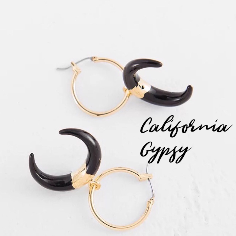 Crescent Moon Gypsy earrings 🌙 - Picture 6 of 6